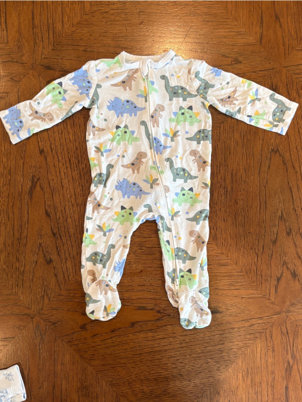 Little Me bundle - Picture 3 of 5